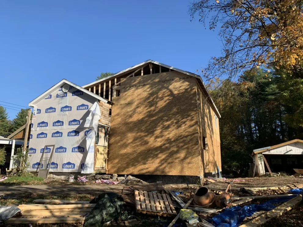 Slide of B&M Builders