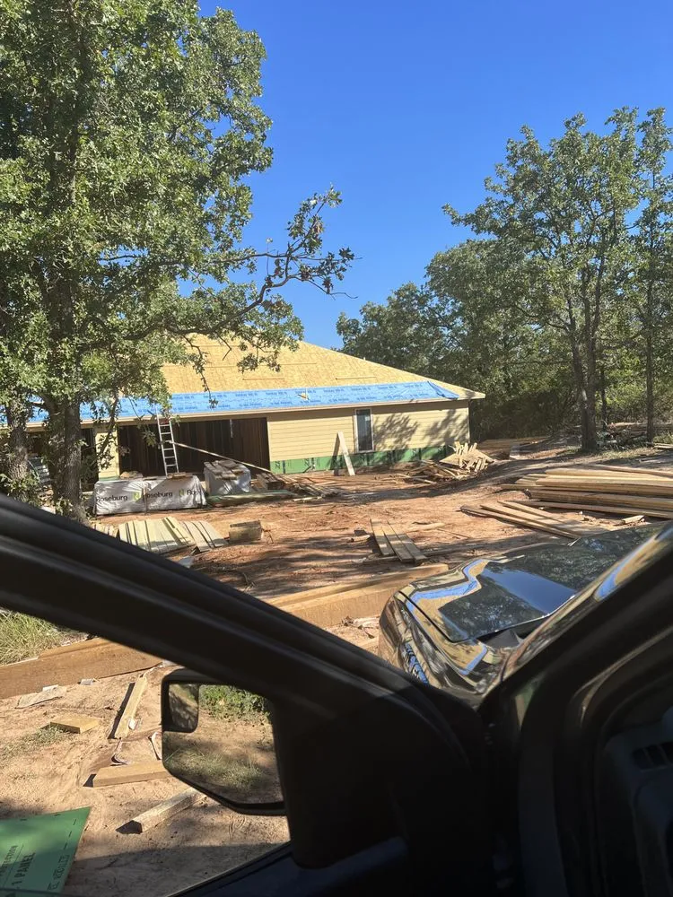 Slide of B&M Roofing