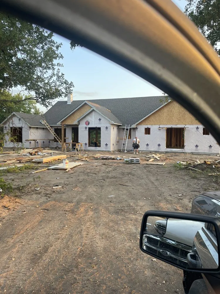 Slide of B&M Roofing