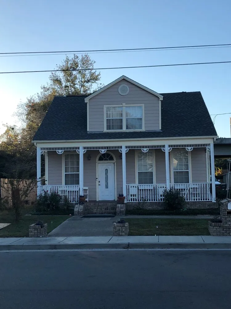 Slide of B&M Roofing