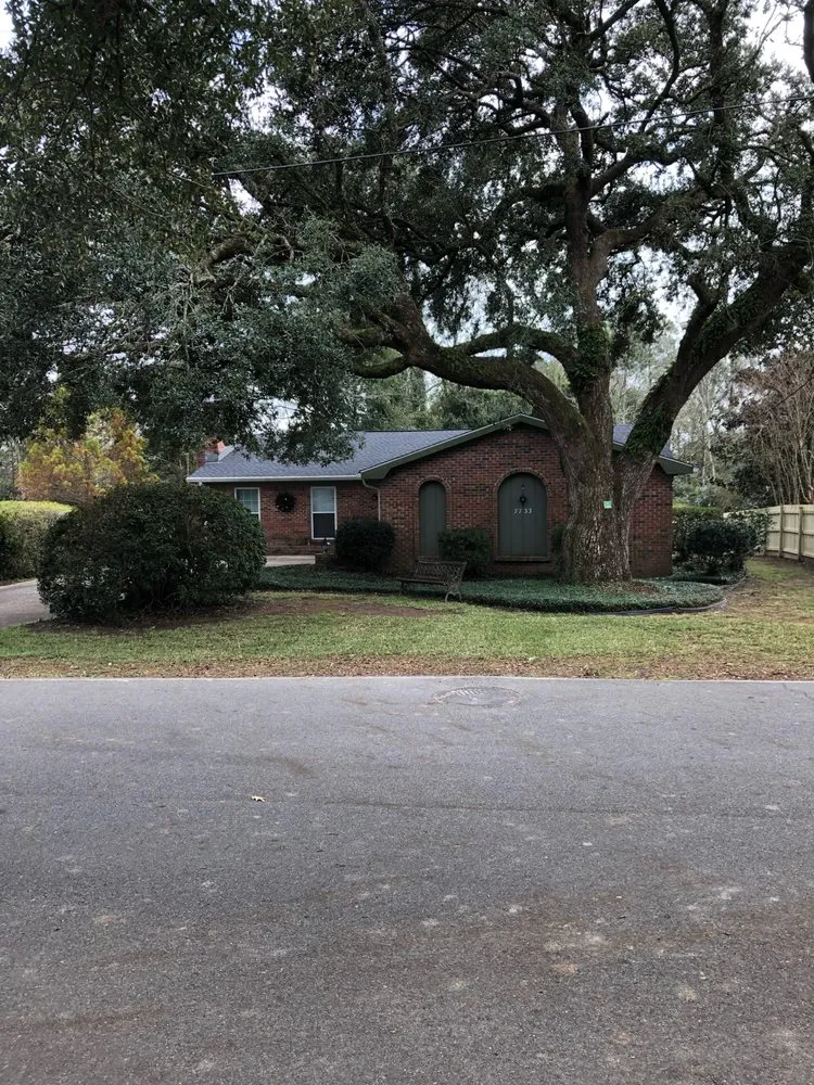 Slide of B&M Roofing