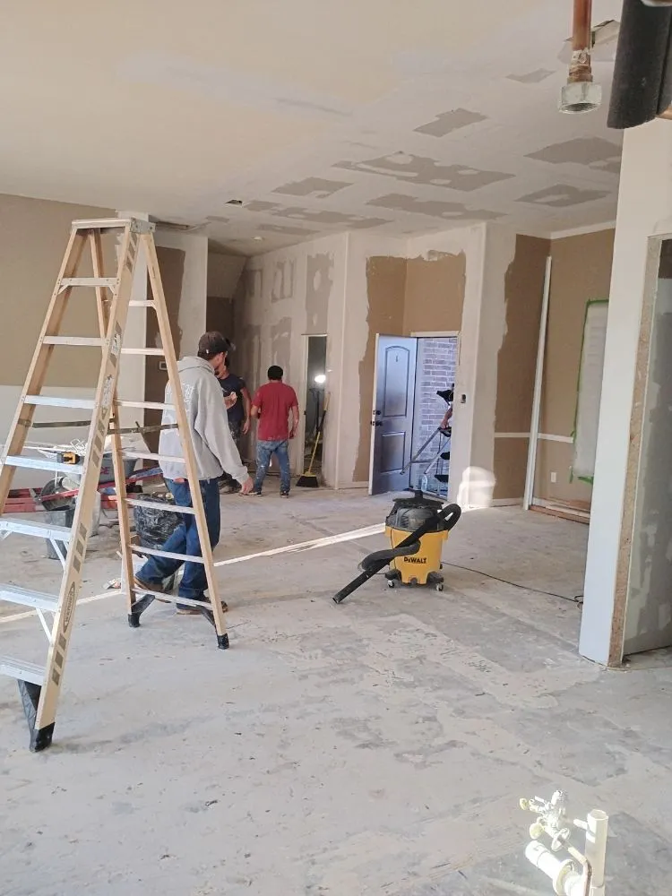 Reliable roof leak repair for residential properties in Alba, TX by Bob Builders