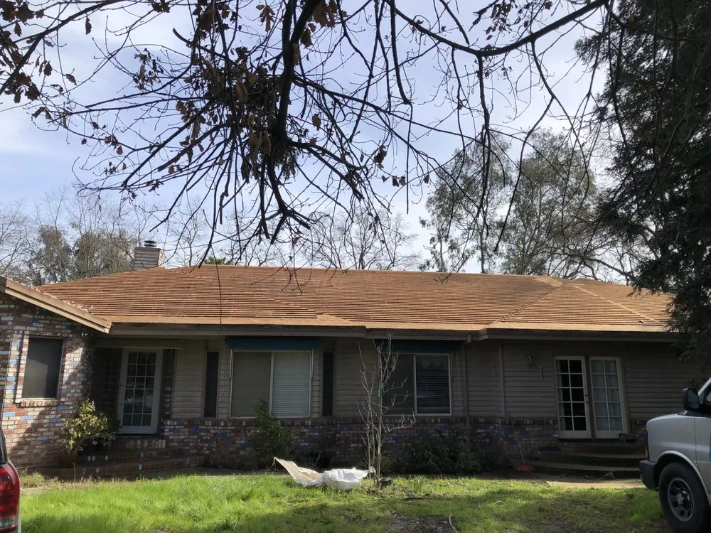 Slide of Bob Jahn's Roofing