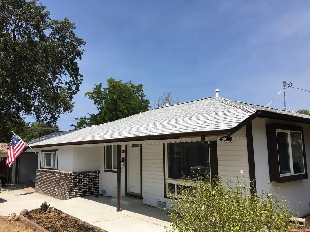 Slide of Bob Jahn's Roofing
