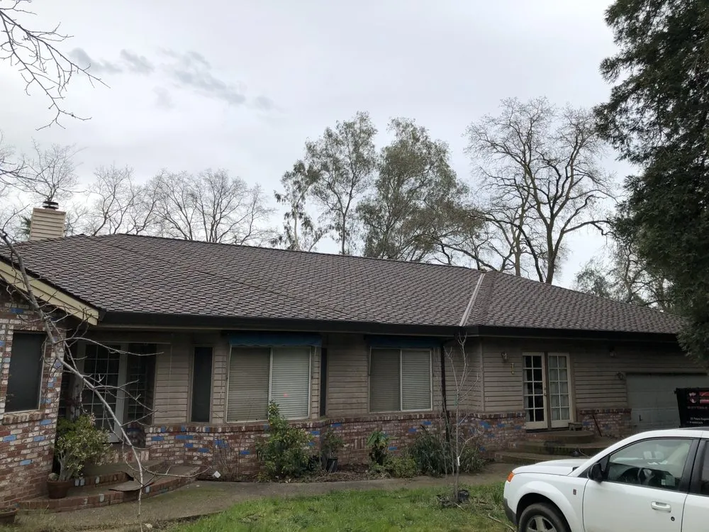 Slide of Bob Jahn's Roofing