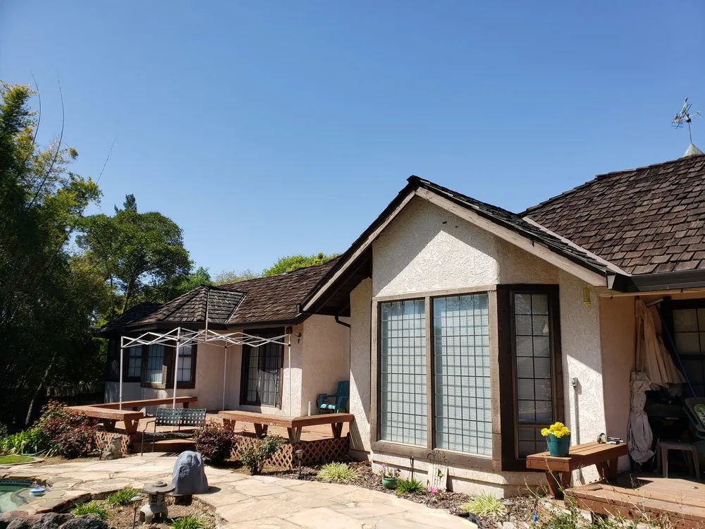 Slide of Bob Jahn's Roofing