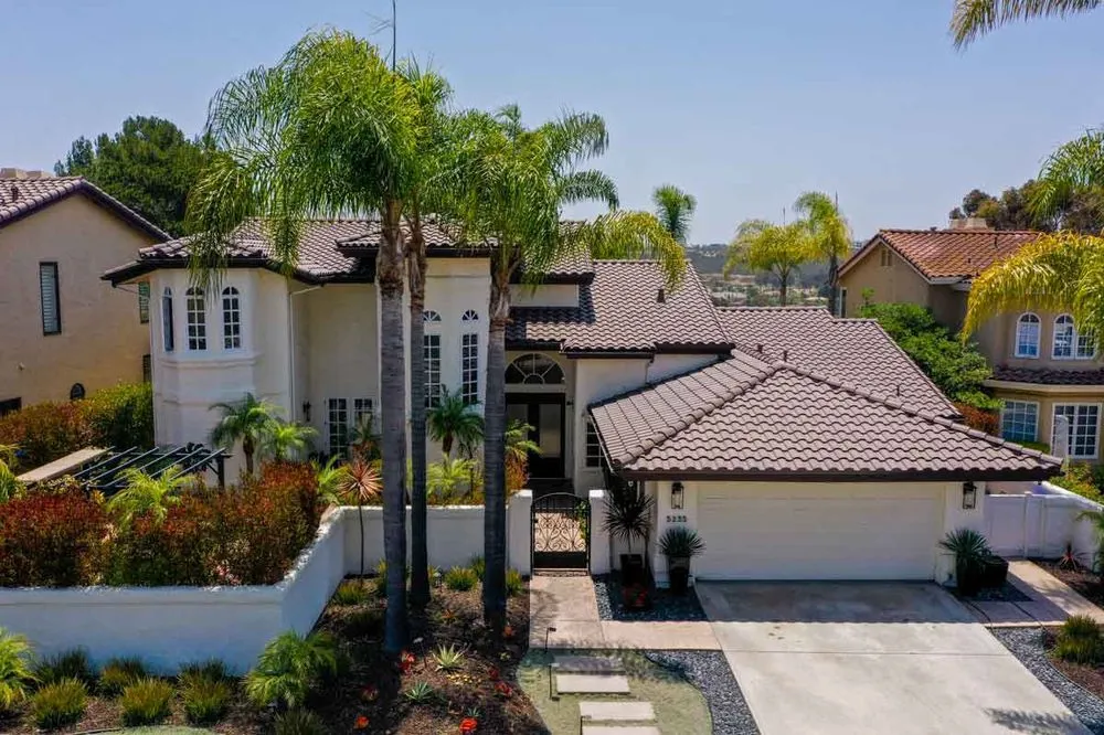 Slide of Bob Piva Roofing