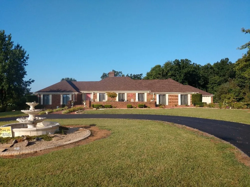 Licensed shingle roofing service experts serving Moneta, VA - Bob Riddick Roofing