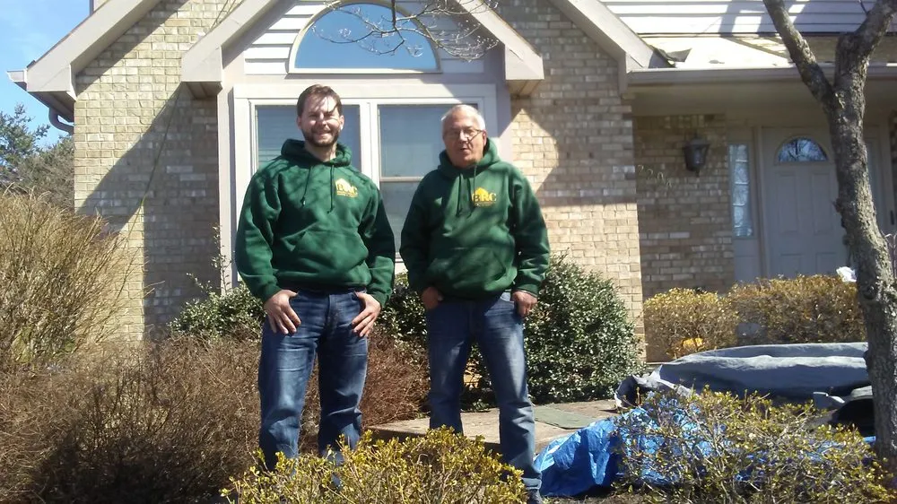 Slide of Bob Romea Contracting