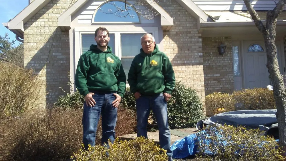 Slide of Bob Romea Contracting