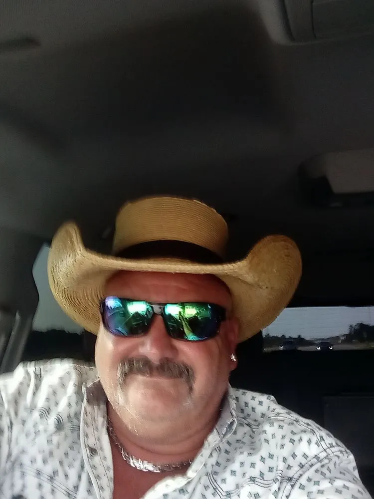 Slide of Bobby Galicia Roofing & Siding