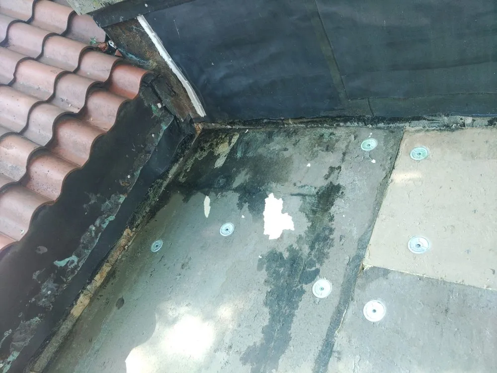 Slide of Bob's Roofing Crew