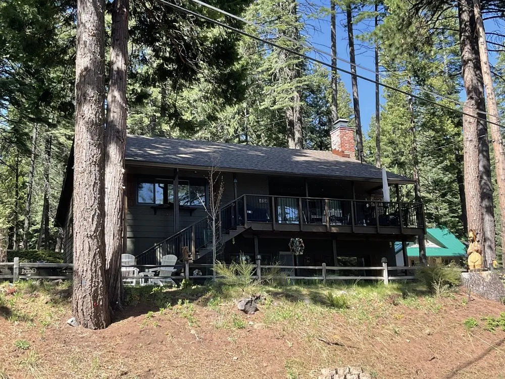 Slide of Boe Roofing