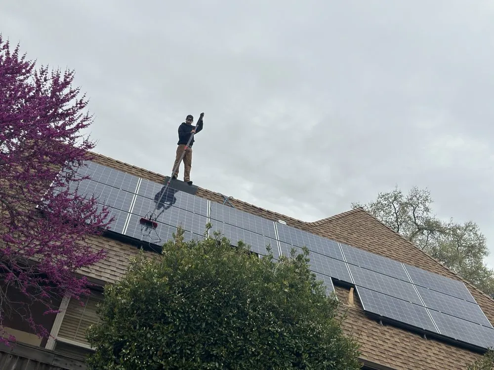 Slide of Boe Roofing