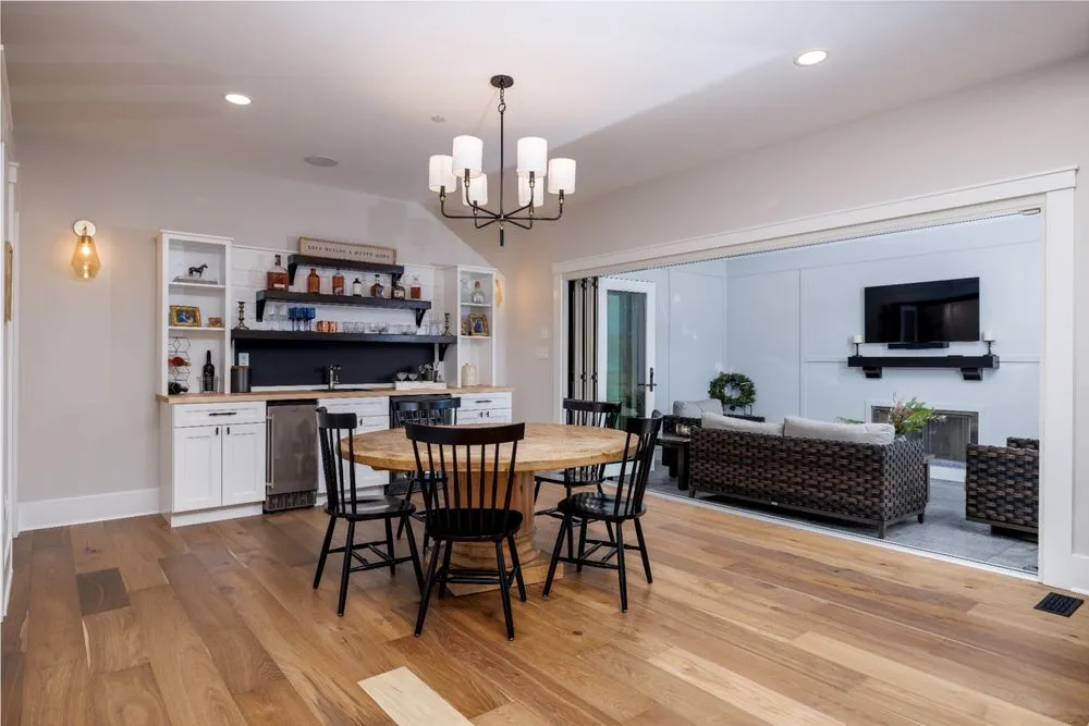 Slide of Bohan Contracting