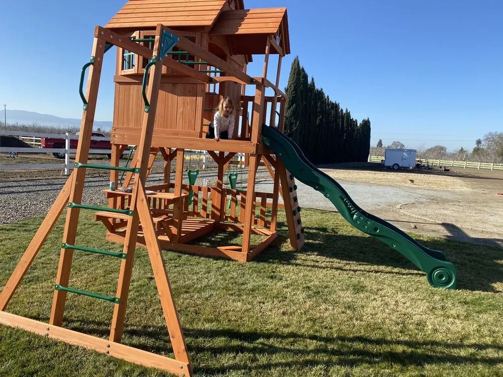 Slide of Bohbee’s Handyman Service