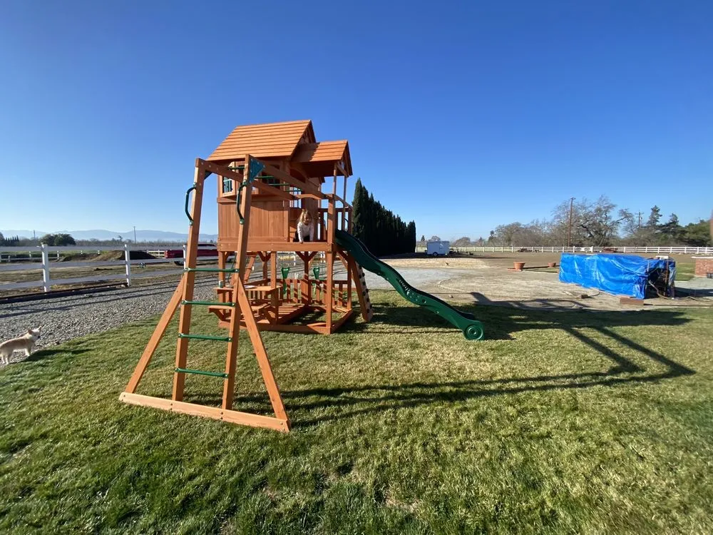 Slide of Bohbee’s Handyman Service