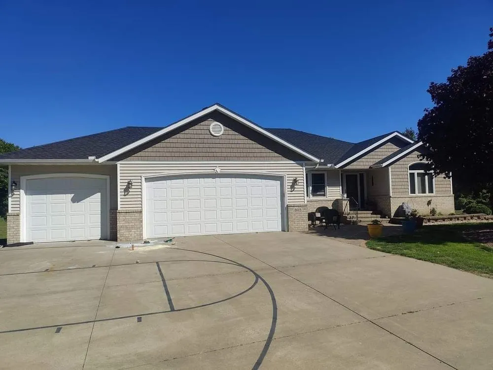 Local residential roofing service experts serving Green Isle, MN - Bohlmann Exteriors