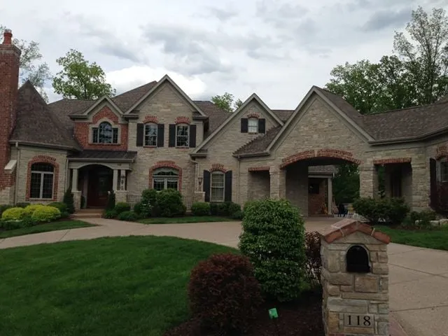Professional roof repair in St. Louis, MO - BOLT Construction & Roofing