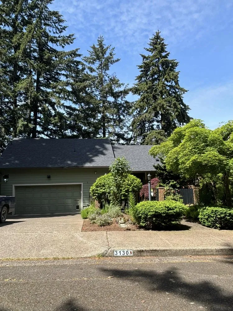 Slide of Bonn Roof Care