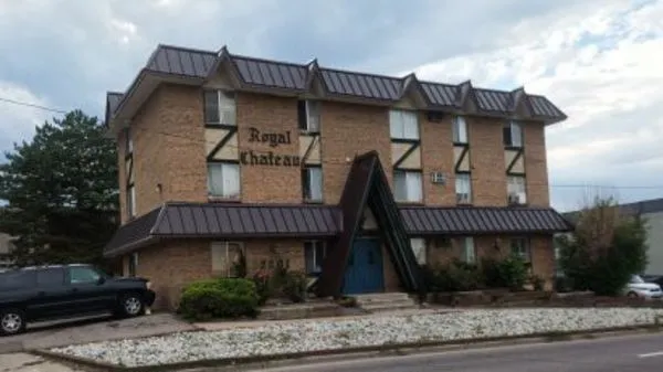 Borrego Construction Logo