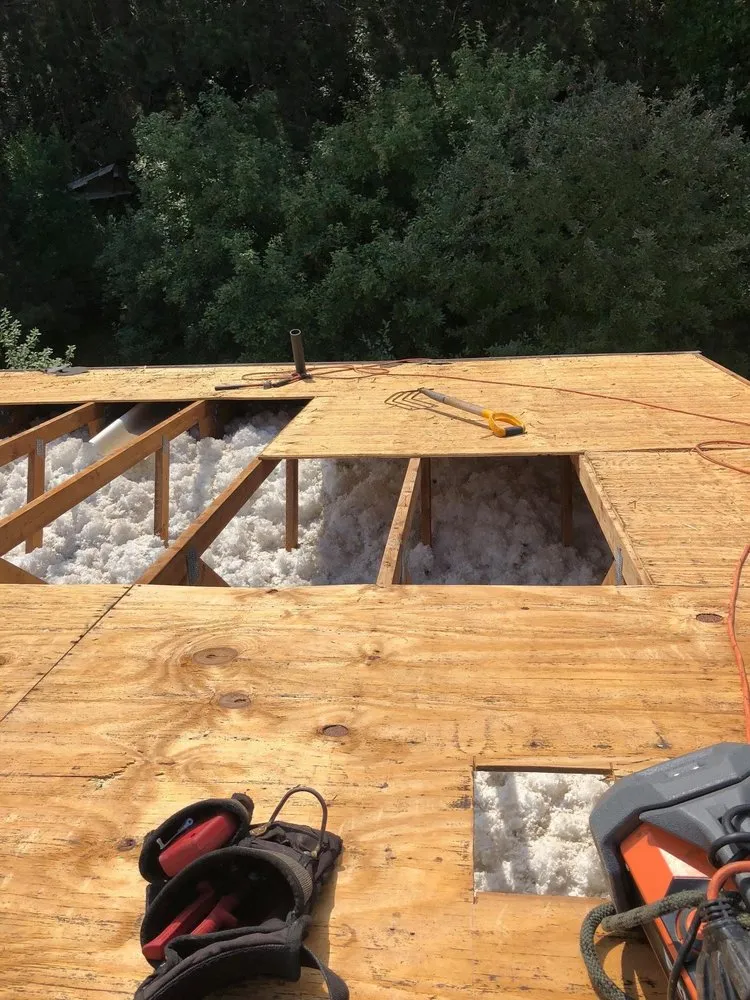 Professional roof replacement experts serving Apache, OK - Boss B's Construction & Excavating