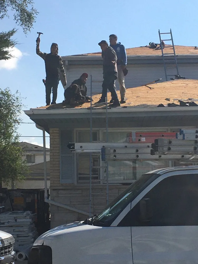 Professional roof leak repair experts serving Alisp, IL - Boss Roofing&Gutters