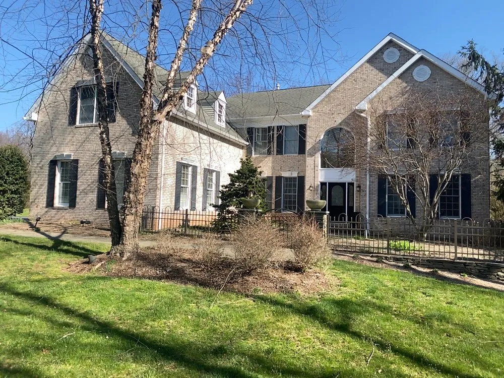 Slide of Botani Exteriors