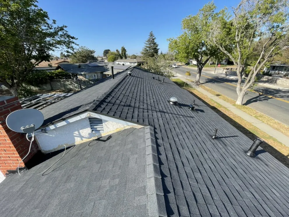 Slide of B&R Roofing & Tear Off