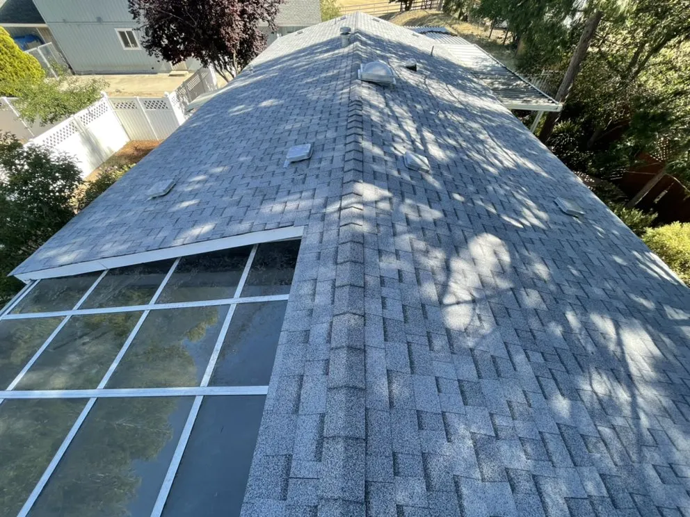 Slide of B&R Roofing & Tear Off