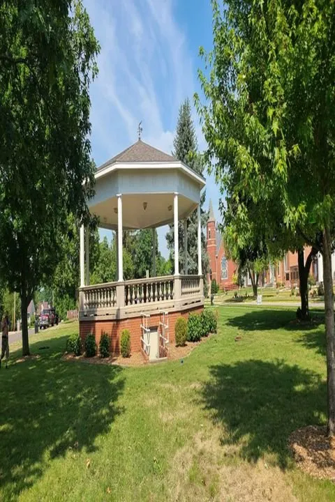 Slide of Brads Home Improvement