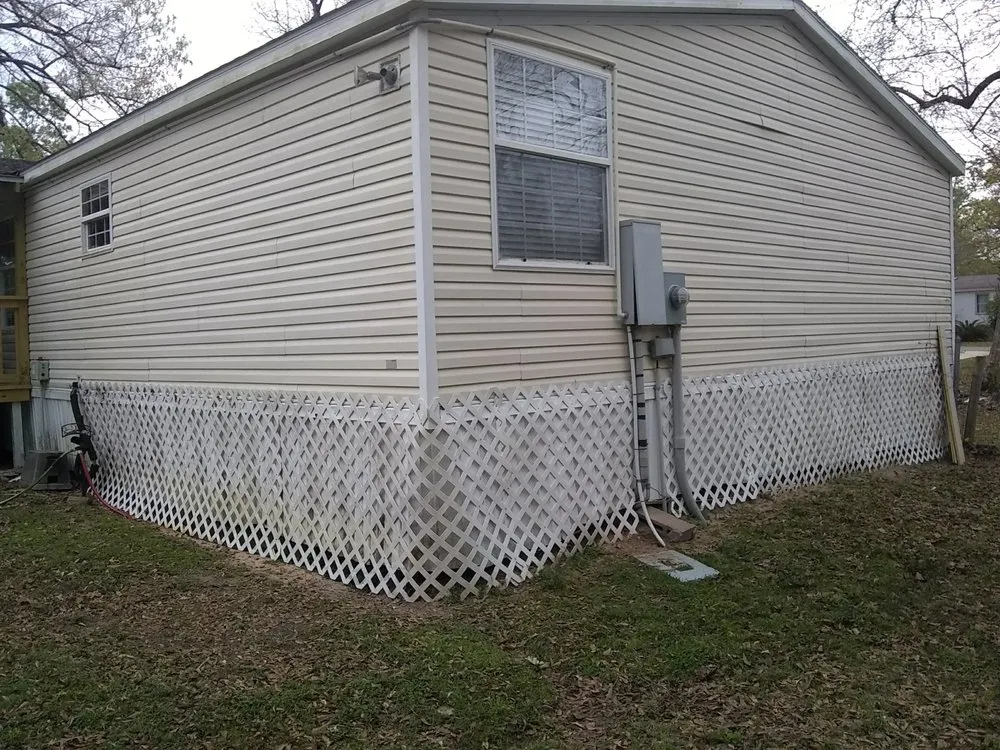 Reliable roof repair in Cut and Shoot, TX by Brads mobile home repair