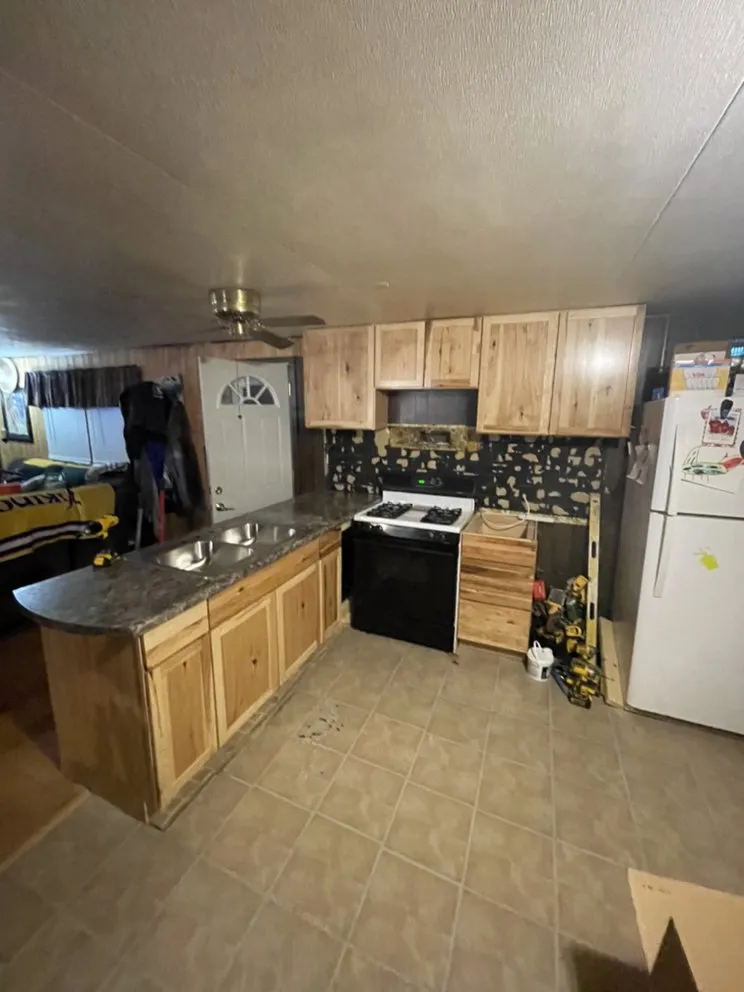 Slide of Brandis Construction