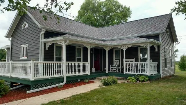 Slide of Brannan's Window & Siding