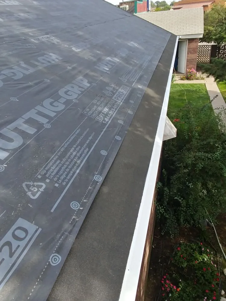 Slide of Bravo Builders