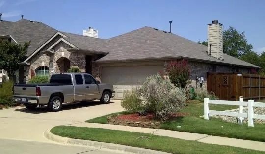 Slide of Bravo Roofing & Gutters