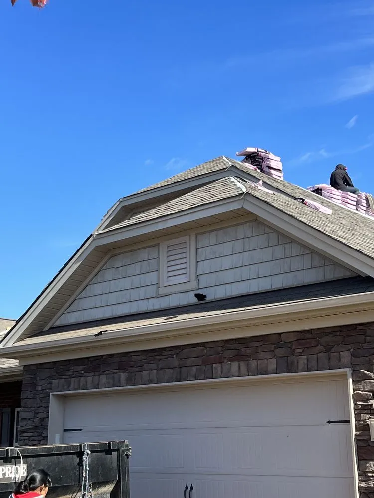 Slide of Briarwood Roofing and Exterior