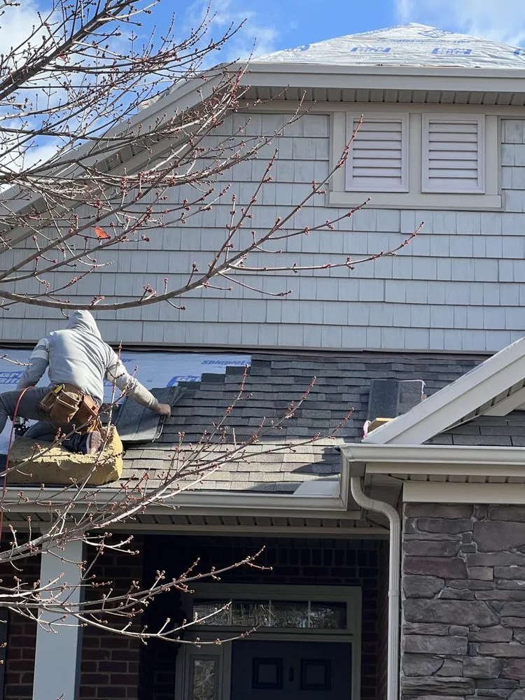 Slide of Briarwood Roofing and Exterior