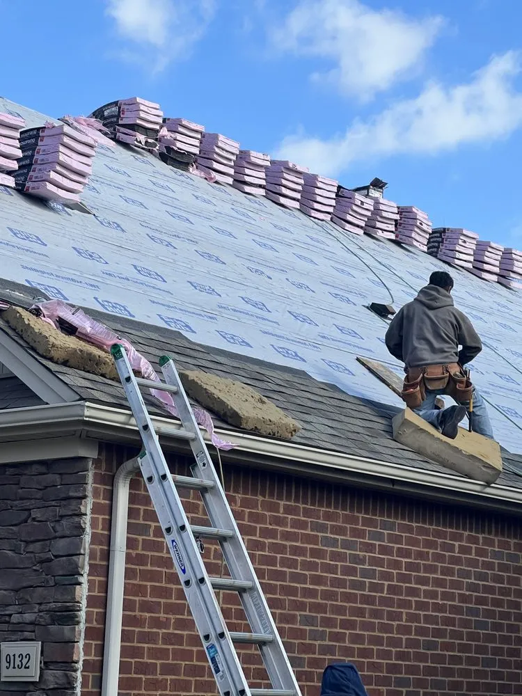 Slide of Briarwood Roofing and Exterior