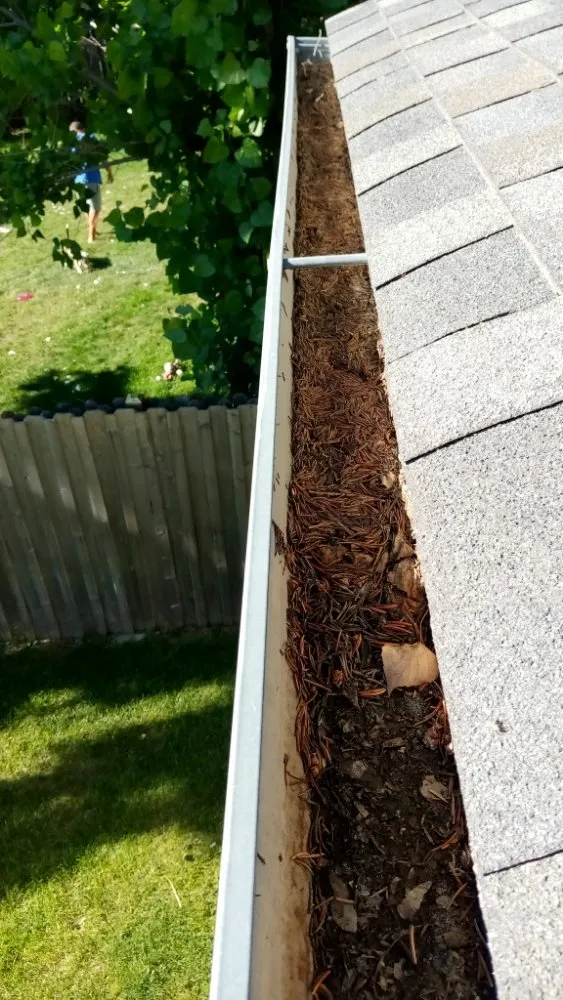 Slide of Brighton Roof & Gutter Maintenance