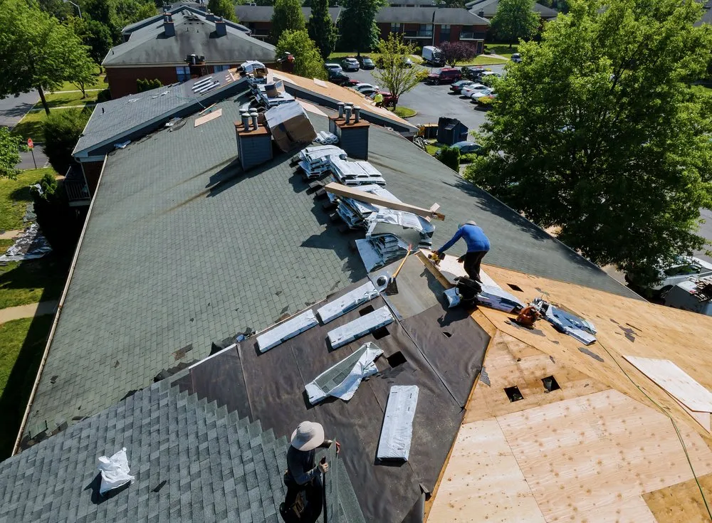Emergency roof repair in San Fernando Valley, CA - Brothers Construction & Roofing