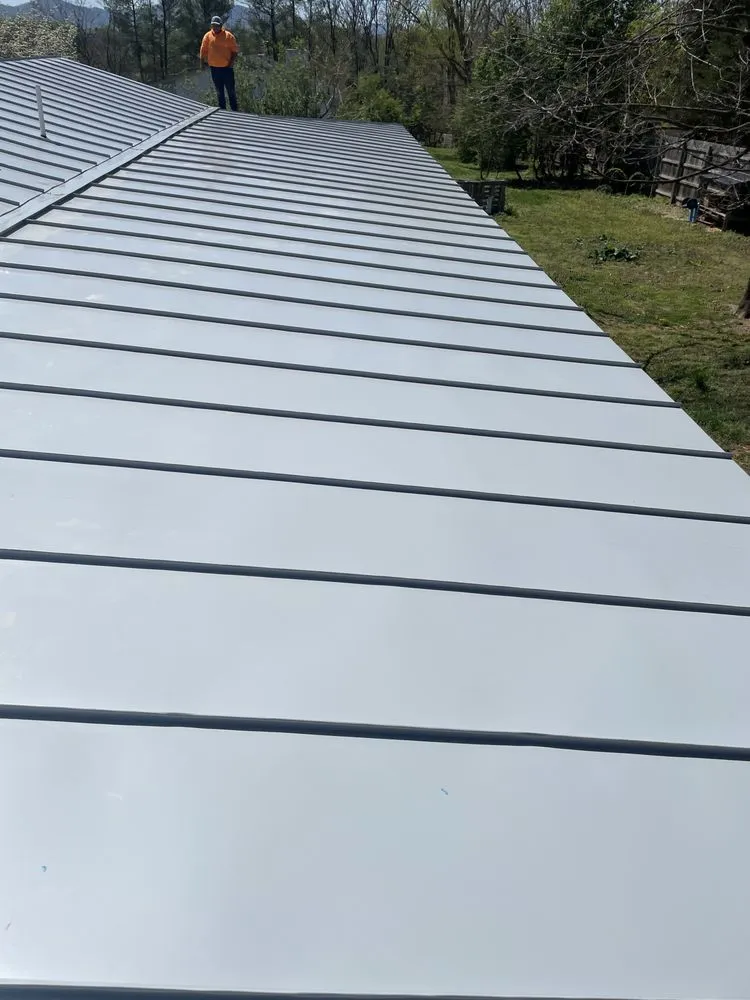 Slide of Brothers dj roofing