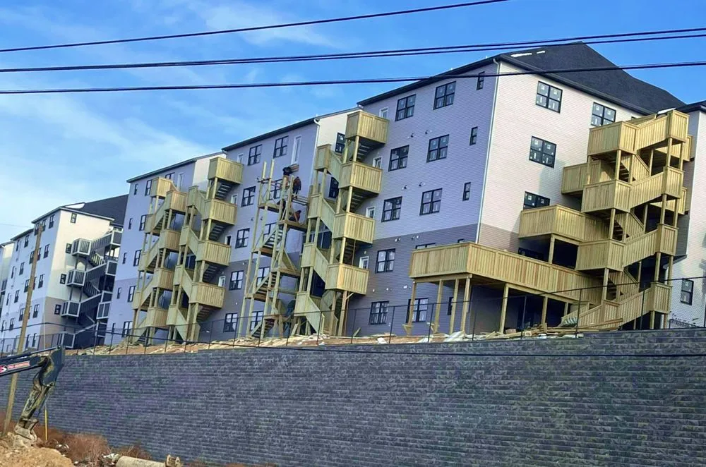 Slide of Brothers Hps Construction