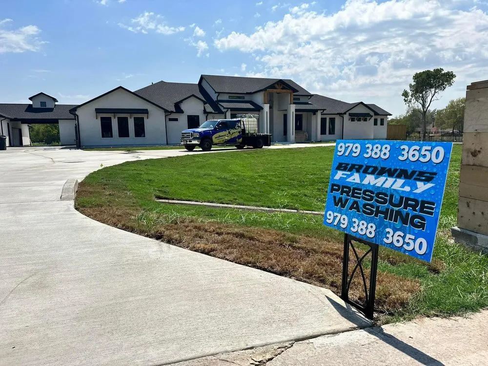 Slide of Browns Family Pressure Washing