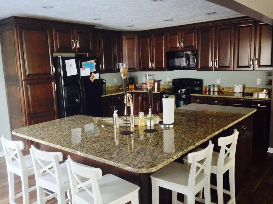 Slide of Brunette Home Improvement