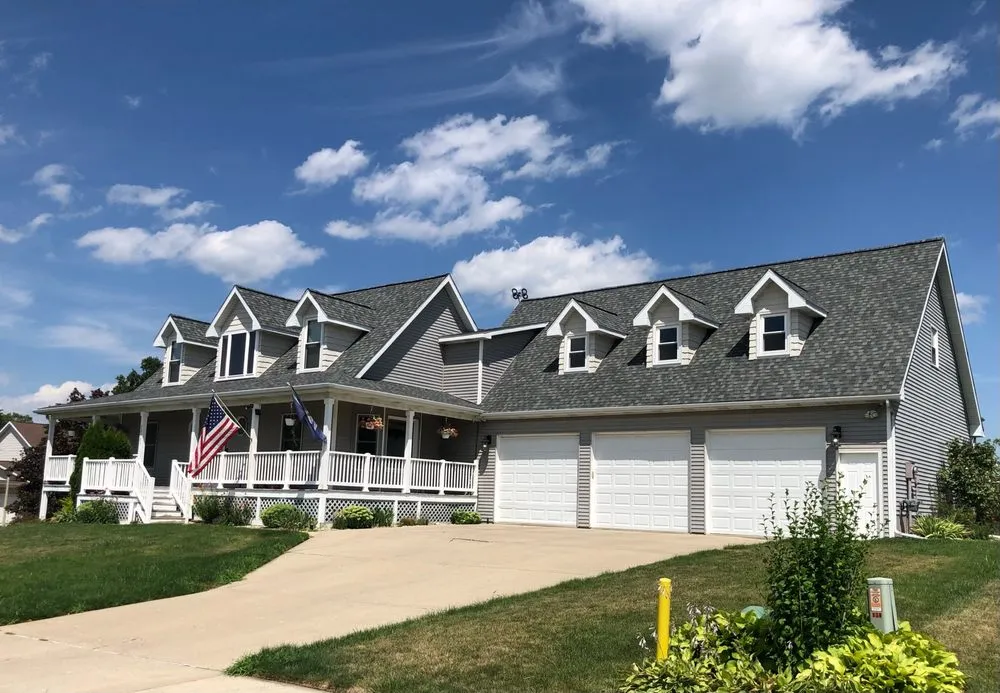 Slide of Brunette Home Improvement