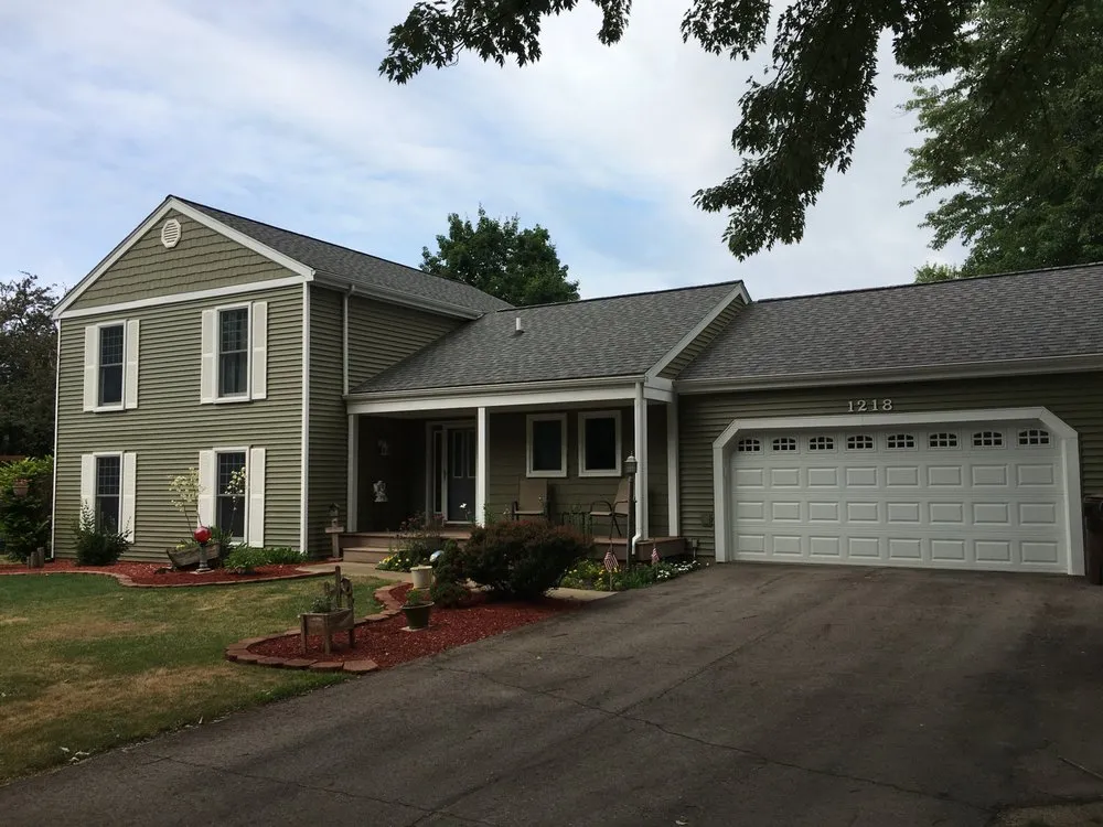 Slide of Brunette Home Improvement