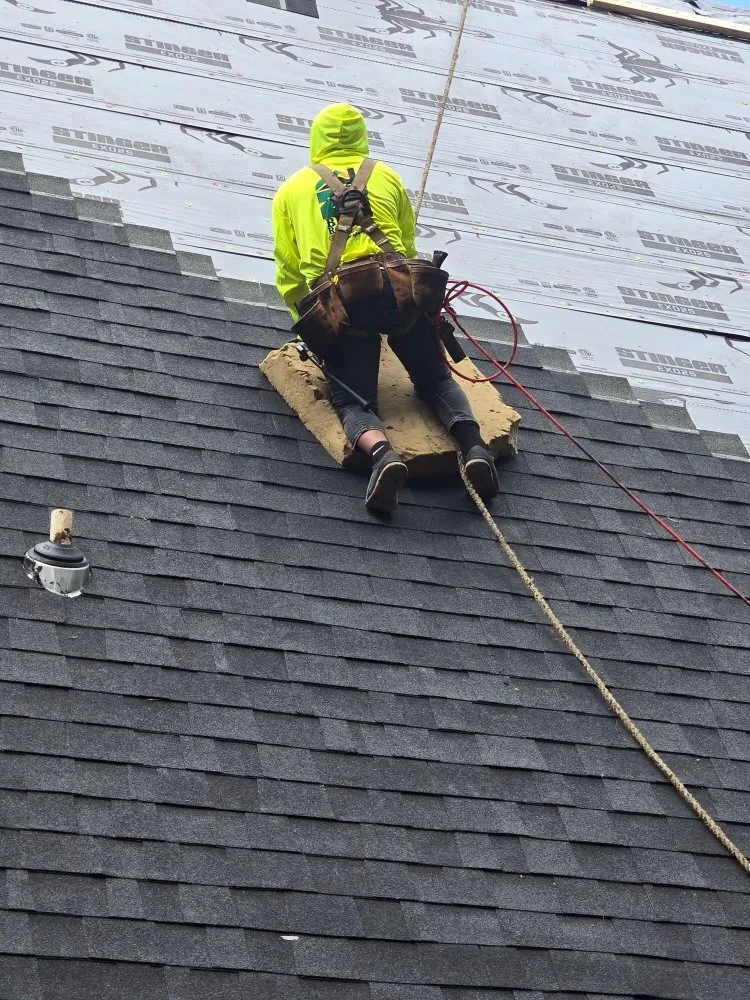 Slide of Bruzz Roofing