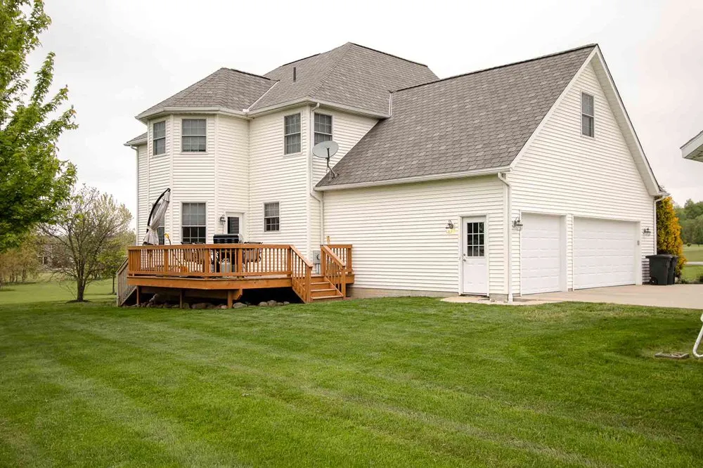 Slide of BSG Roofing