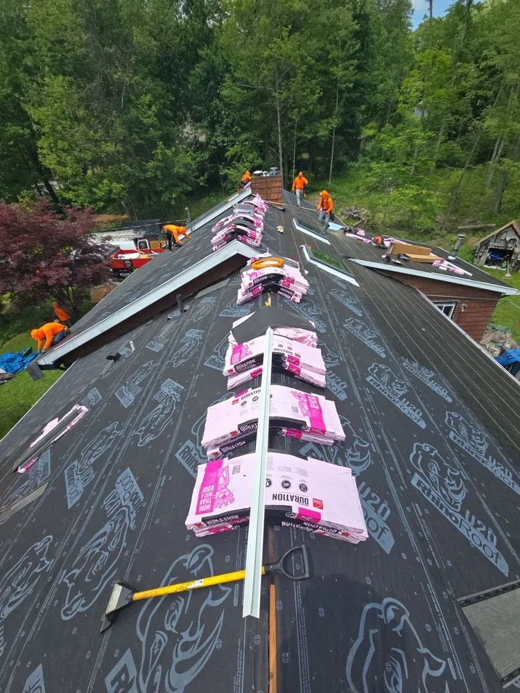 Slide of B&T Roofing